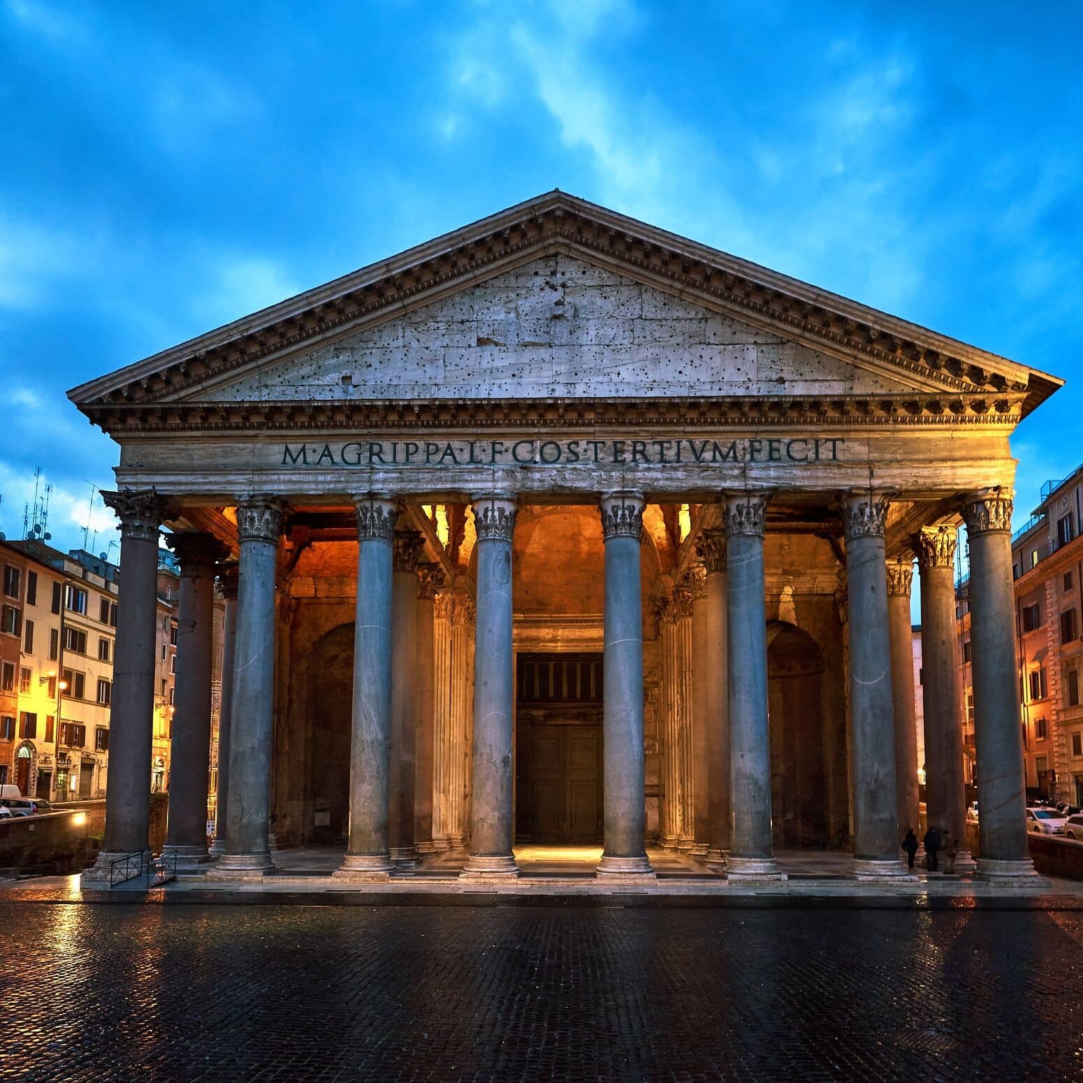 pantheon_by_night_rome